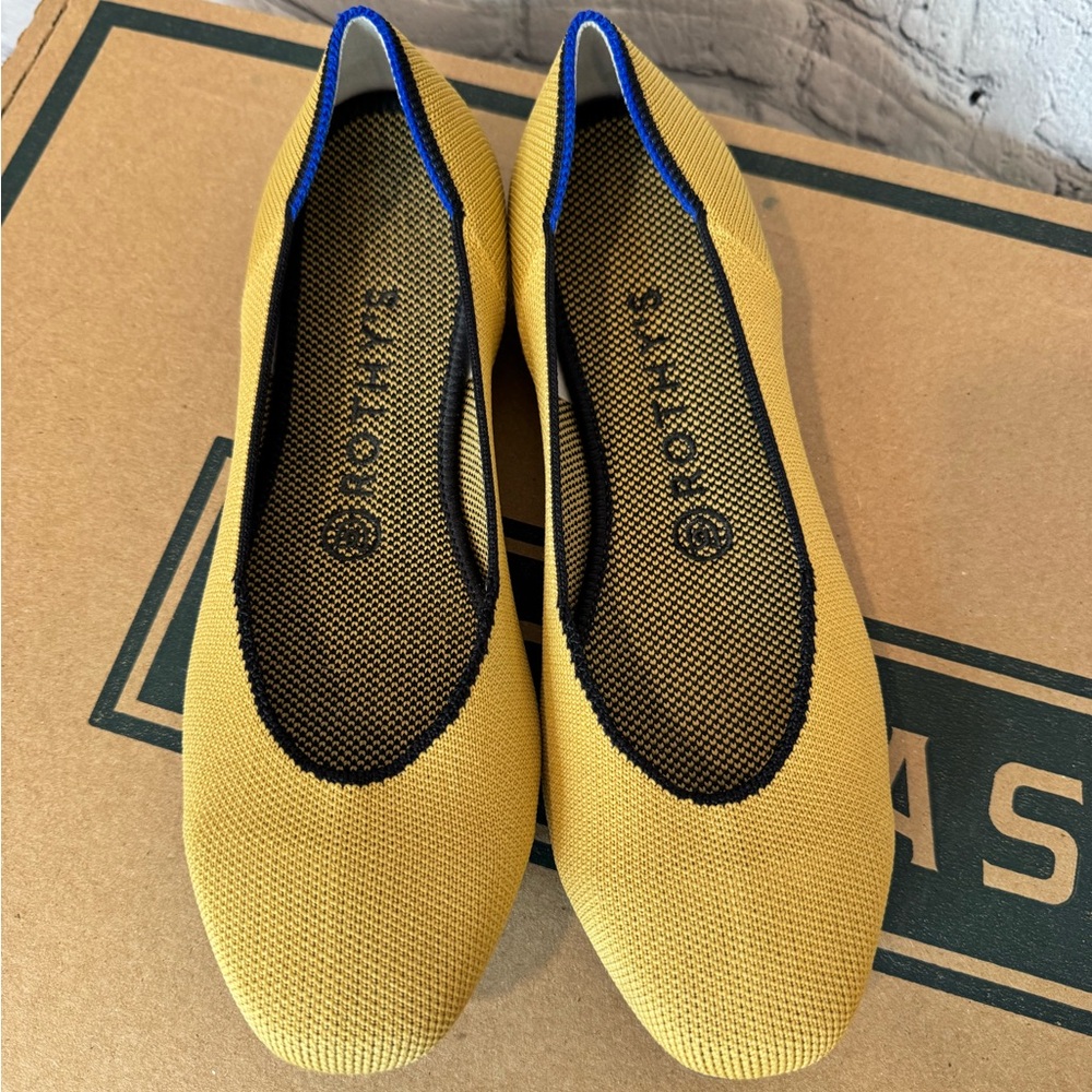 Rothy's square toe chai Flats with black Trim